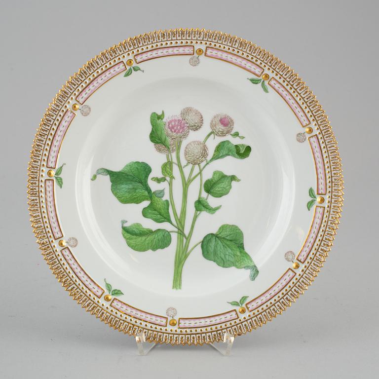 A Royal Copenhagen 'Flora Danica' dish, Denmark, 20th Century.