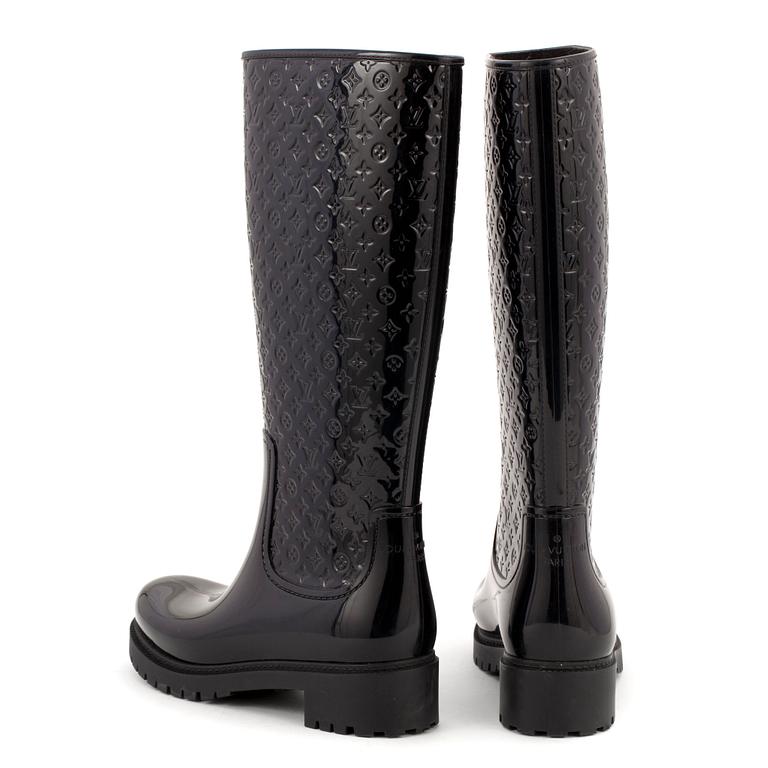 LOUIS VUITTON, a pair of rain boots. Size 36.