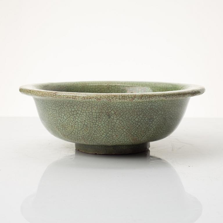 Skål, keramik, Kina, Mingdynsatin (1368-1644).