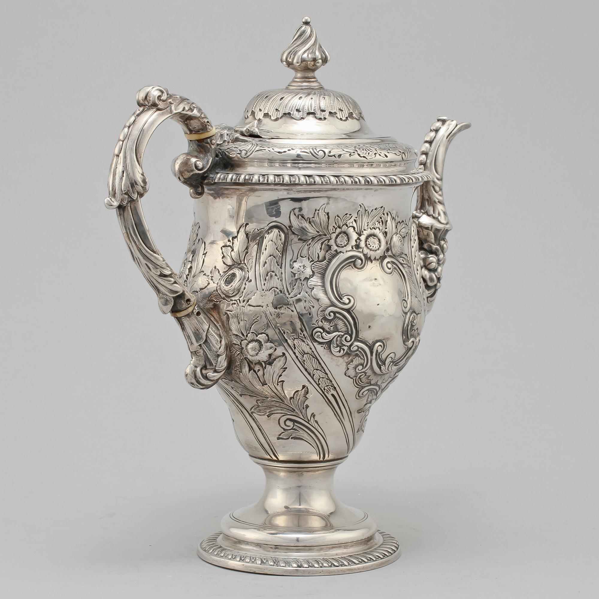 KANNA, silver, William Grundy, London, England, 1768. Vikt 1190 g.