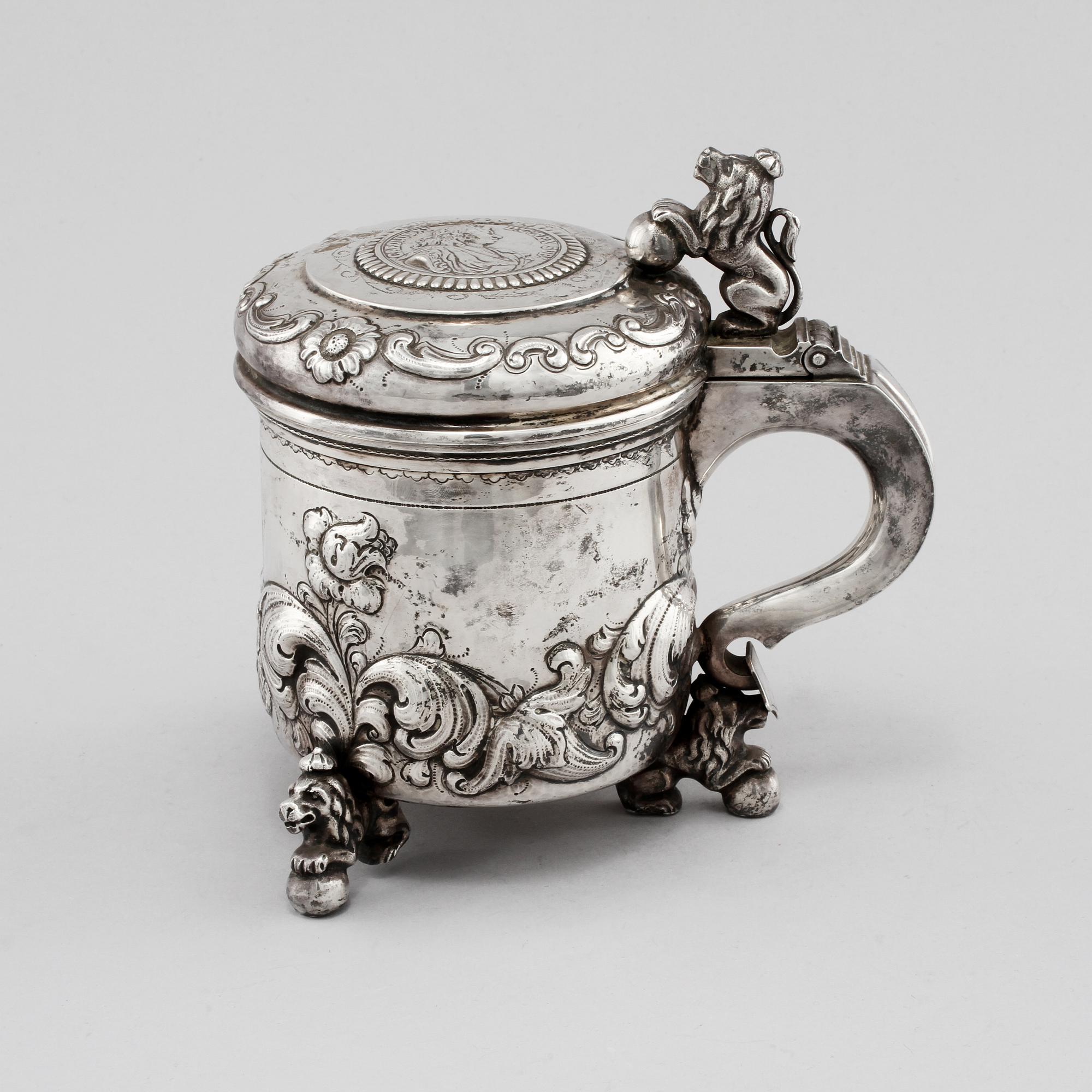 STOP, silver, barockstil, C G Hallberg, Stockholm, 1945. Vikt 725 g.
