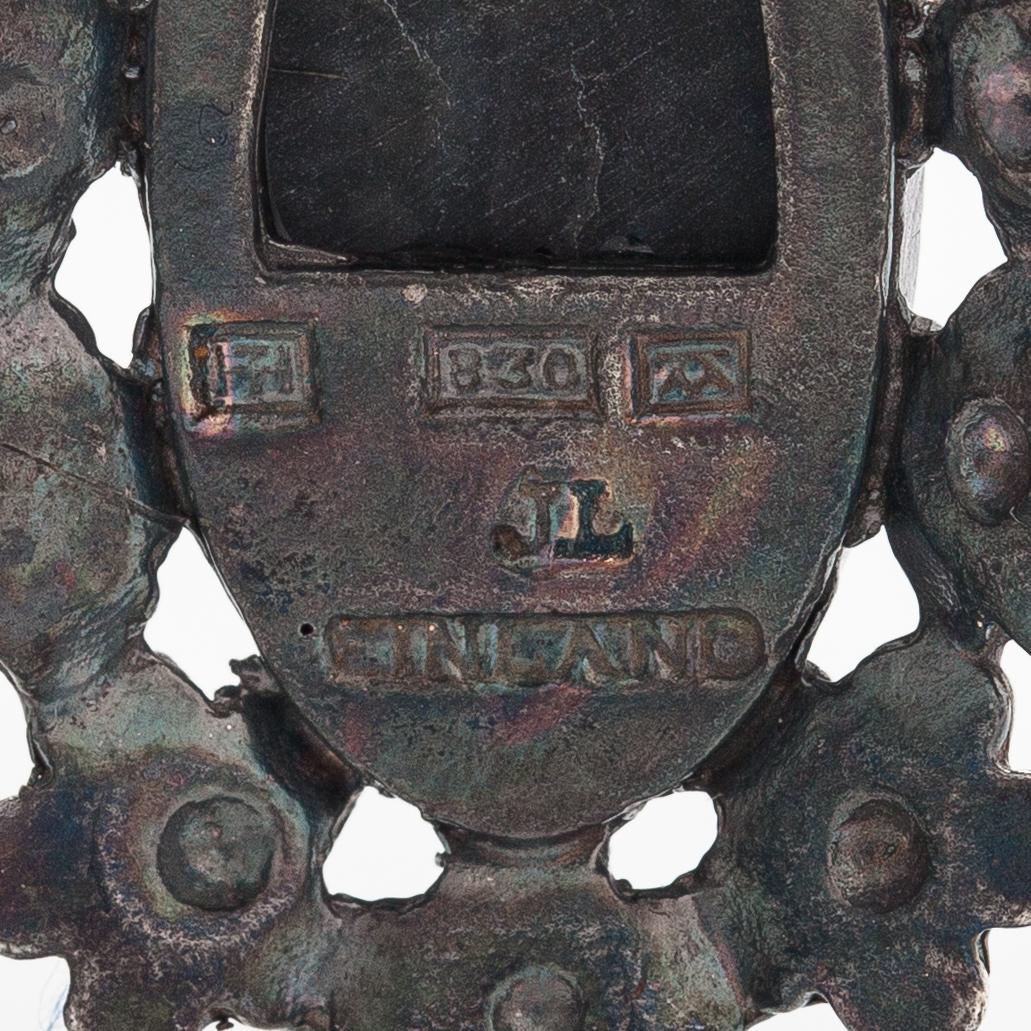 Jorma Laine, A silver necklace "Lemmikki" witha spectrolite. Turun Hopea, Turku.