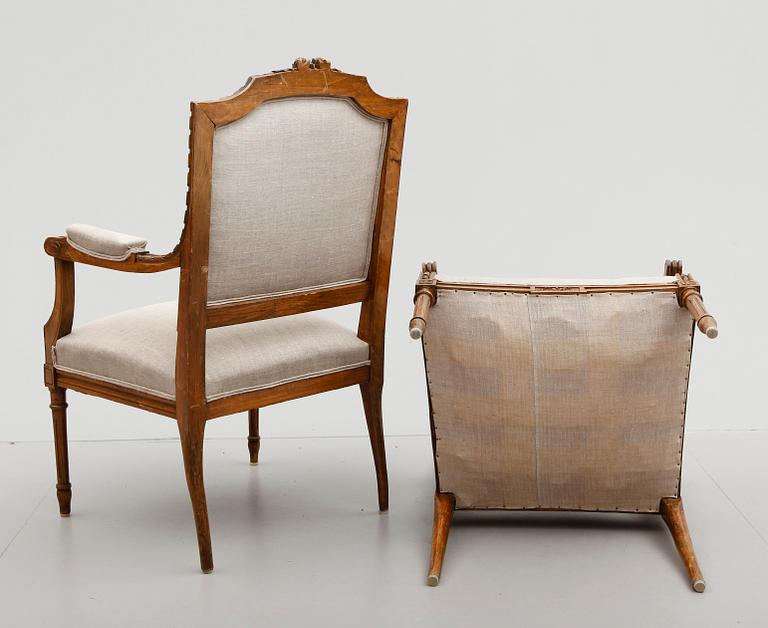 KARMSTOLAR, 1 par, gustaviansk stil, 1900-talets första hälft.