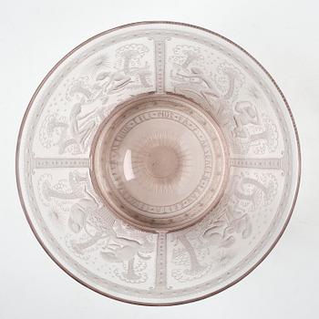 Edward Hald, an engraved glass bowl, Orrefors, 1920, model 147, provenance Edward Hald.