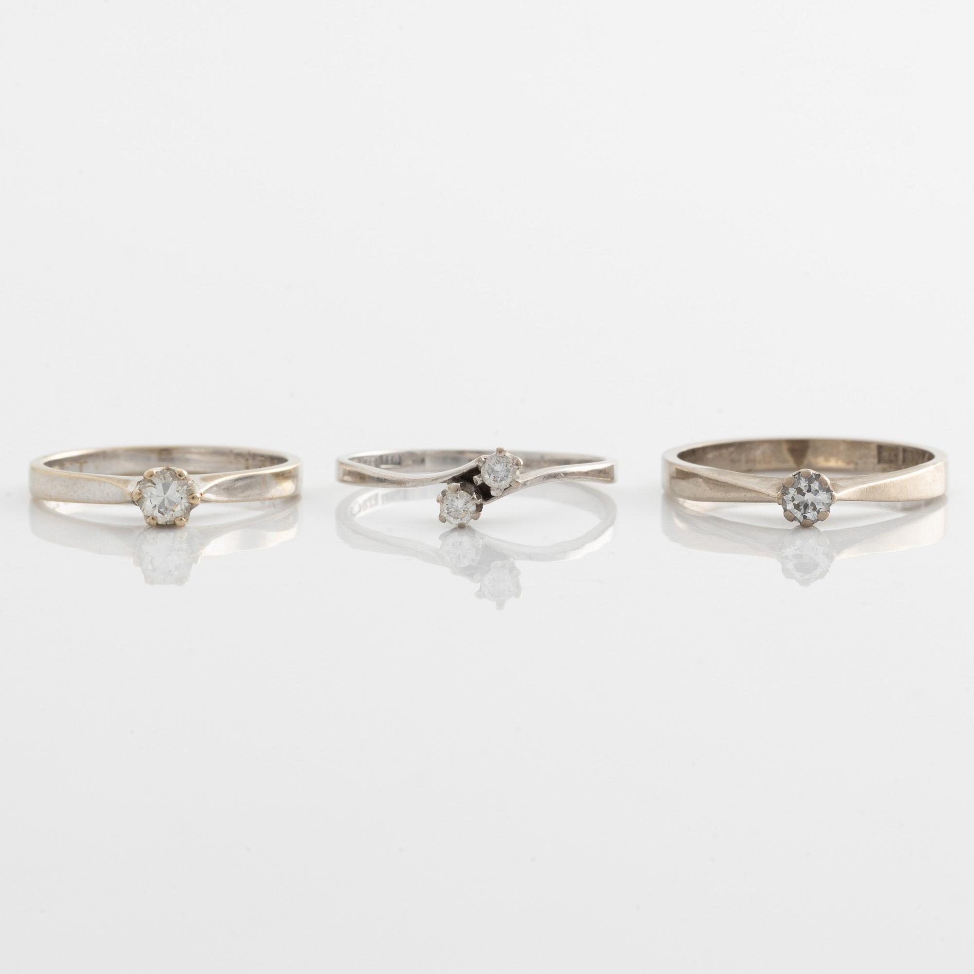 Tre ringar 18K vitguld med diamanter.