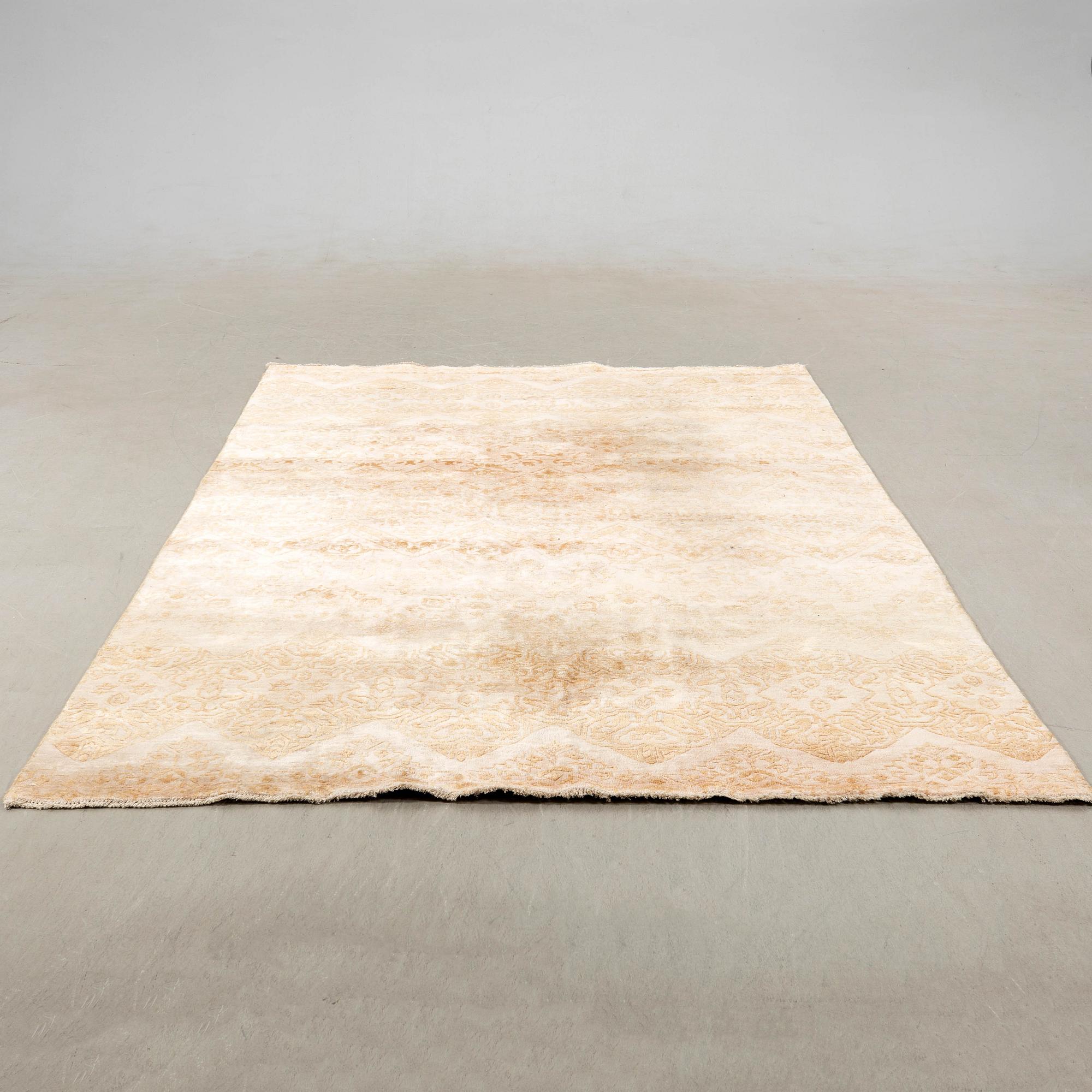 Matta Indien ca 305x195 cm.