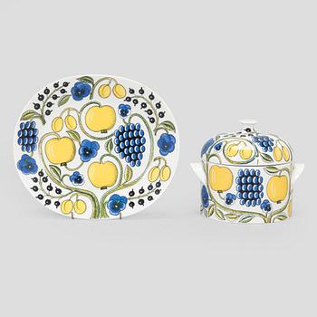 Birger Kaipiainen, a set of two porcelain serving dishes, Arabia Finland.