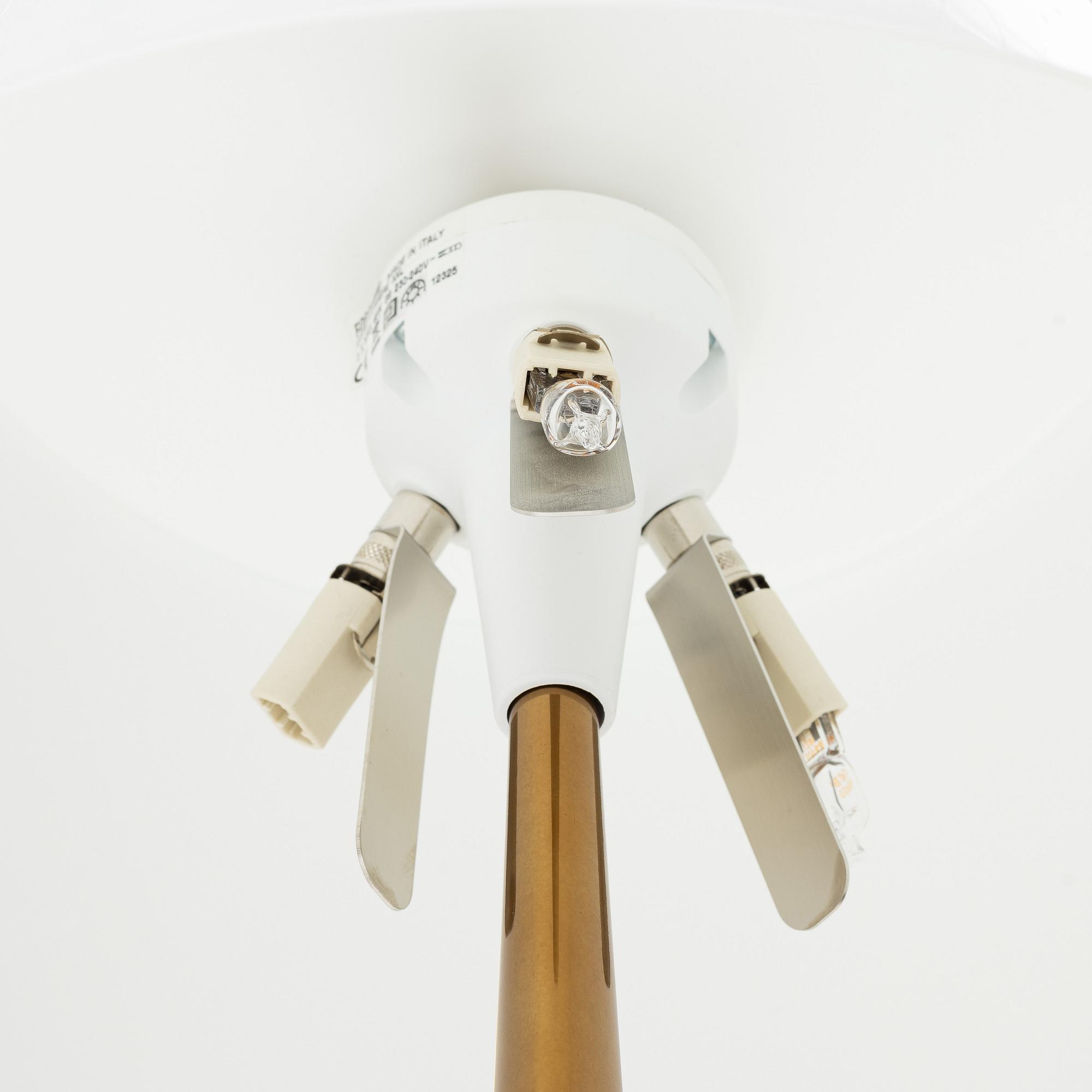 Rodolfo Dordoni, a 'Lumière XXL' table lamp, Foscarini, Italy.