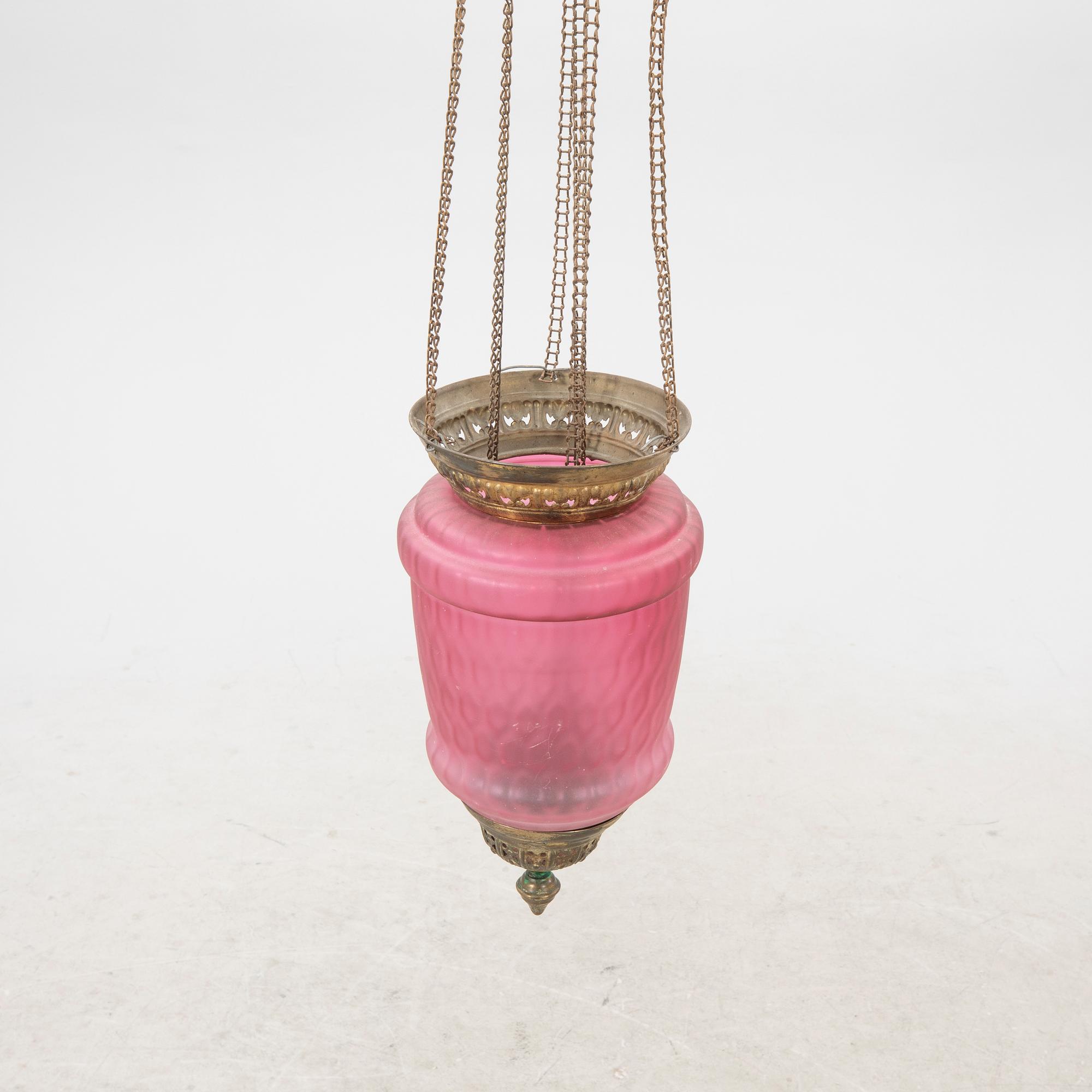 An early 1900s ceiling pendant.