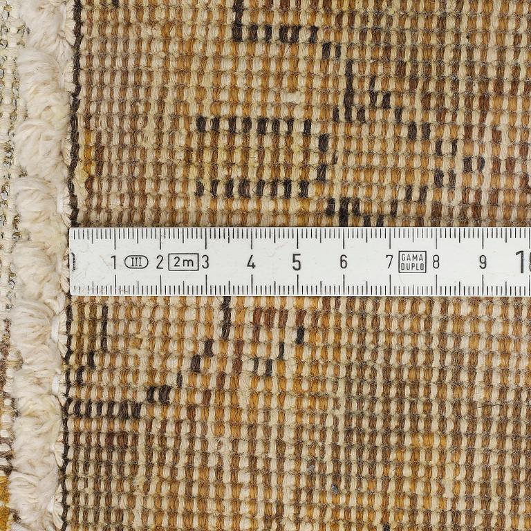 MATTA, orientalisk, ca 366 x 281 cm.