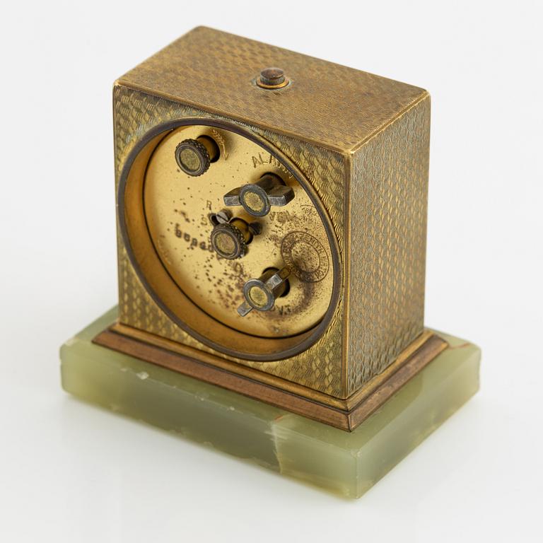 Zenith, clock, 67 x 66 x 44 mm.