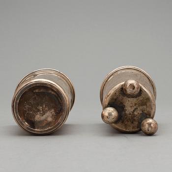 BÄGARE, 2 st, silver, bla K. Anderson, Stockholm 1896. Tot ca 140 gram.
