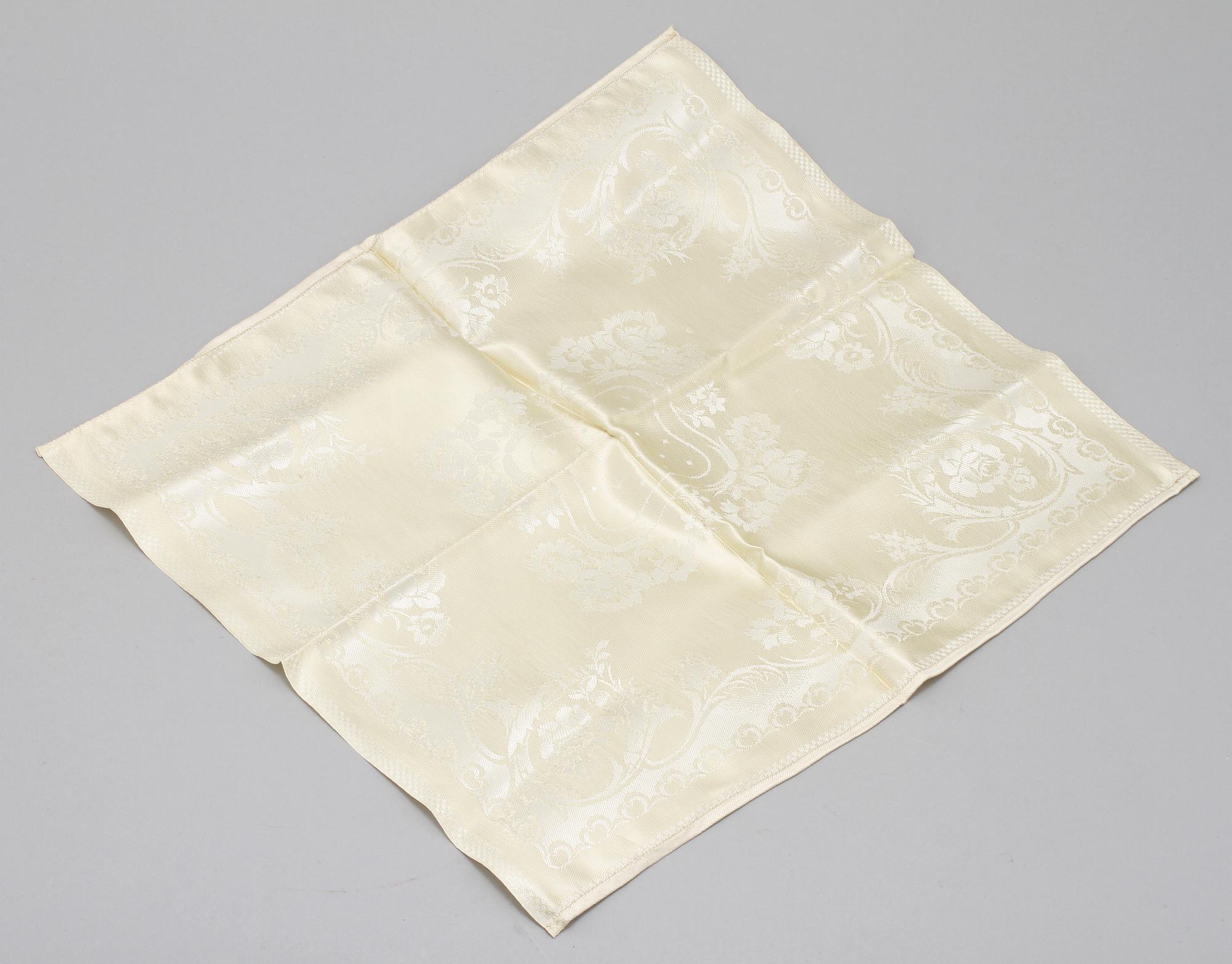 SERVETTER, 12 st, A/B Nordiska Kompaniet, omkring 1900-talets mitt.