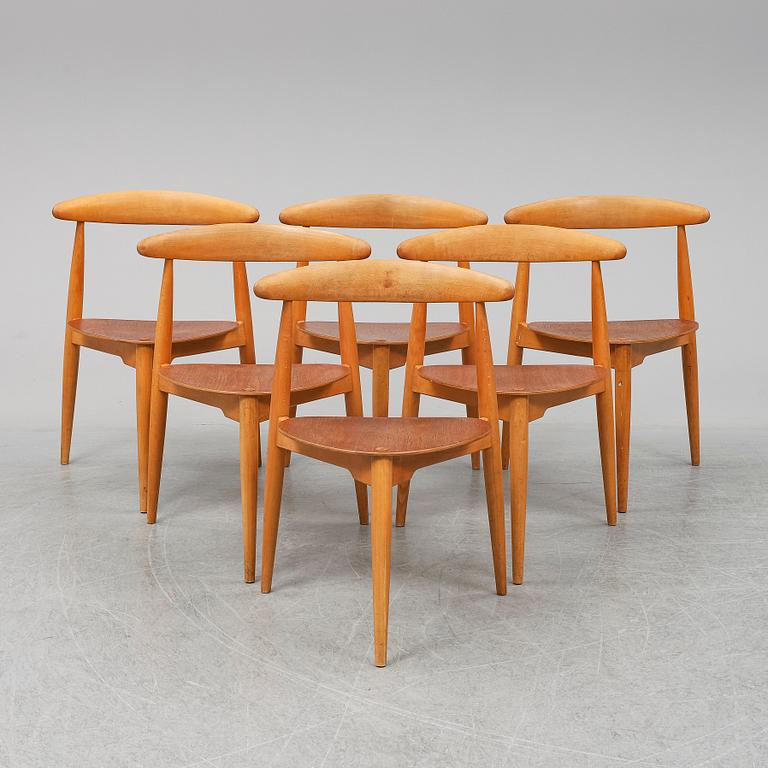 HANS J WEGNER, "Hjerte- set", matbord med sex stolar, Fritz Hansen, Danmark 1950-tal.
