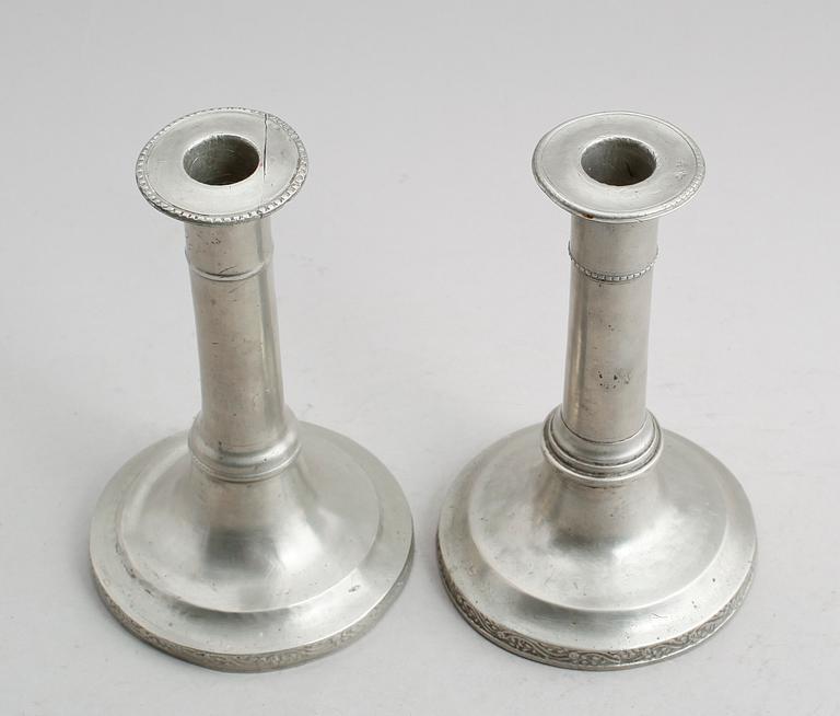 LJUSSTAKAR, 2 st, snarlika, tenn, Adolph Helledaij, Jönköping 1796/1799.