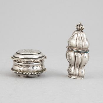 Two early 19th century silver snuff boxes.