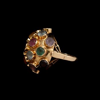 HÄNGE SAMT RING, 18k guld samt fasettslipat olikfärgat glas. Total vikt 26 g.