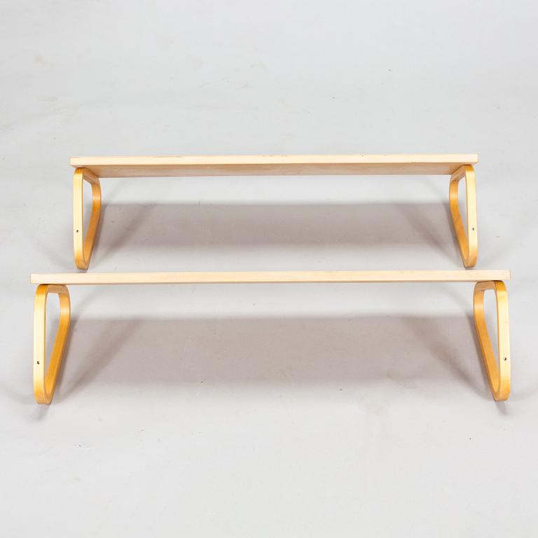 Alvar Aalto, hyllor, ett par, modell 112B, Artek, 1900-talets slut.