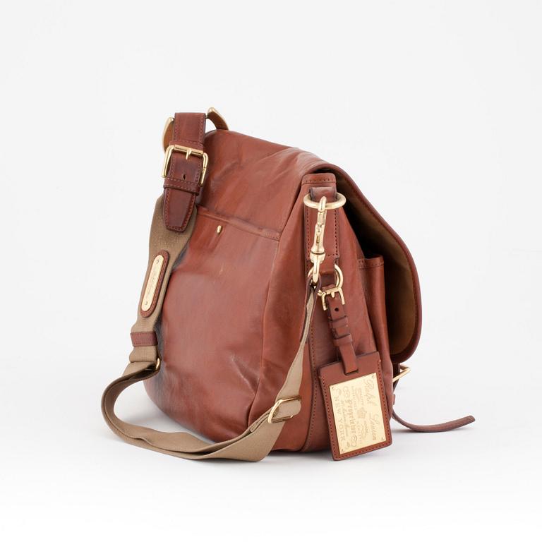 RALPH LAUREN, a brown leather messengerbag.