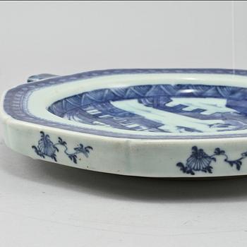 VÄRMEFAT, porslin, Kina, 1700-tal.
