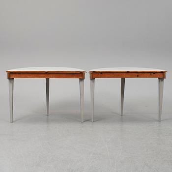 BORD / VÄGGBORD, ett par, 1800-talets slut.