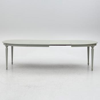 Dining table, with 2 armchairs and 6 chairs, Gustavian style, late 20th century.