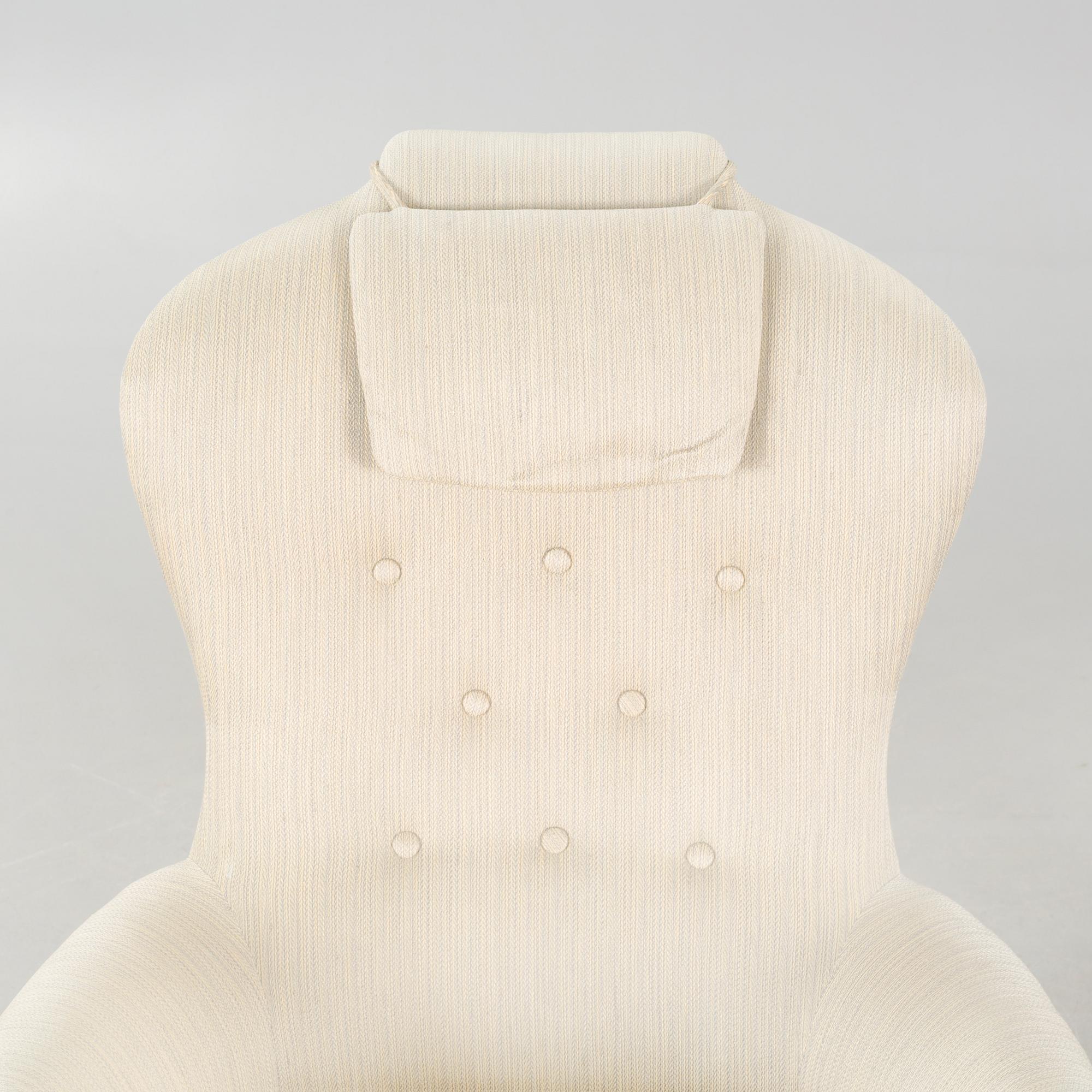 CARL MALMSTEN, fåtölj, "Farmor", 1900-talets andra hälft.