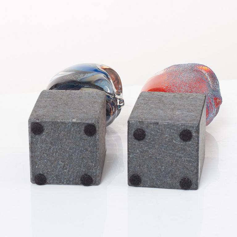 Bertil Vallien, skulpturer, ett par, Kosta Boda.