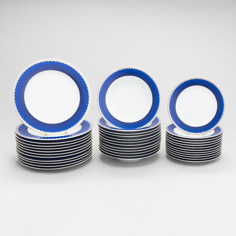 Sigvard Bernadotte, ruoka-astiasto, 36 osaa, posliini, "Christineholm"/"Marianne", Ruotsi, 2000.