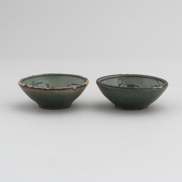 A set of two Chinese ceramic cups, Ming dynasty (1358-1644).