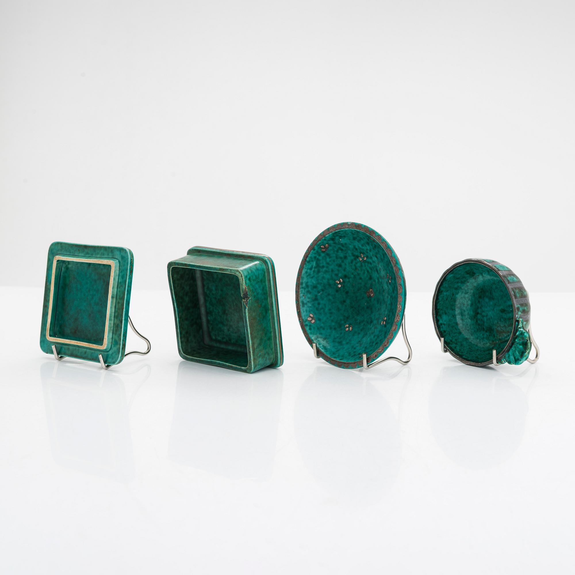 Wilhelm Kåge, skålar, 2 st, samt ask med lock, "Argenta", Gustavsberg.