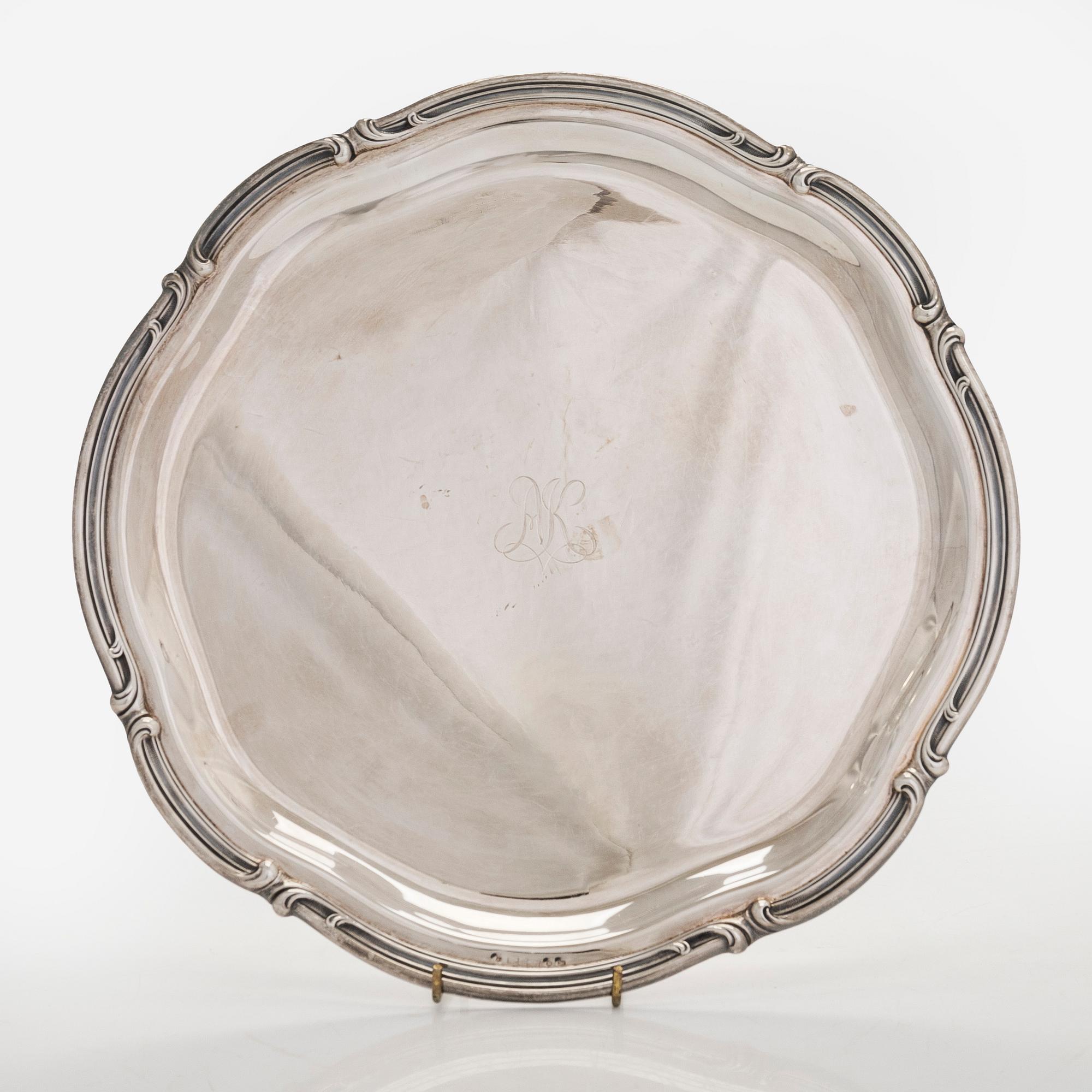 Tarjotin, hopeaa, suomalaiset tuontileimat.