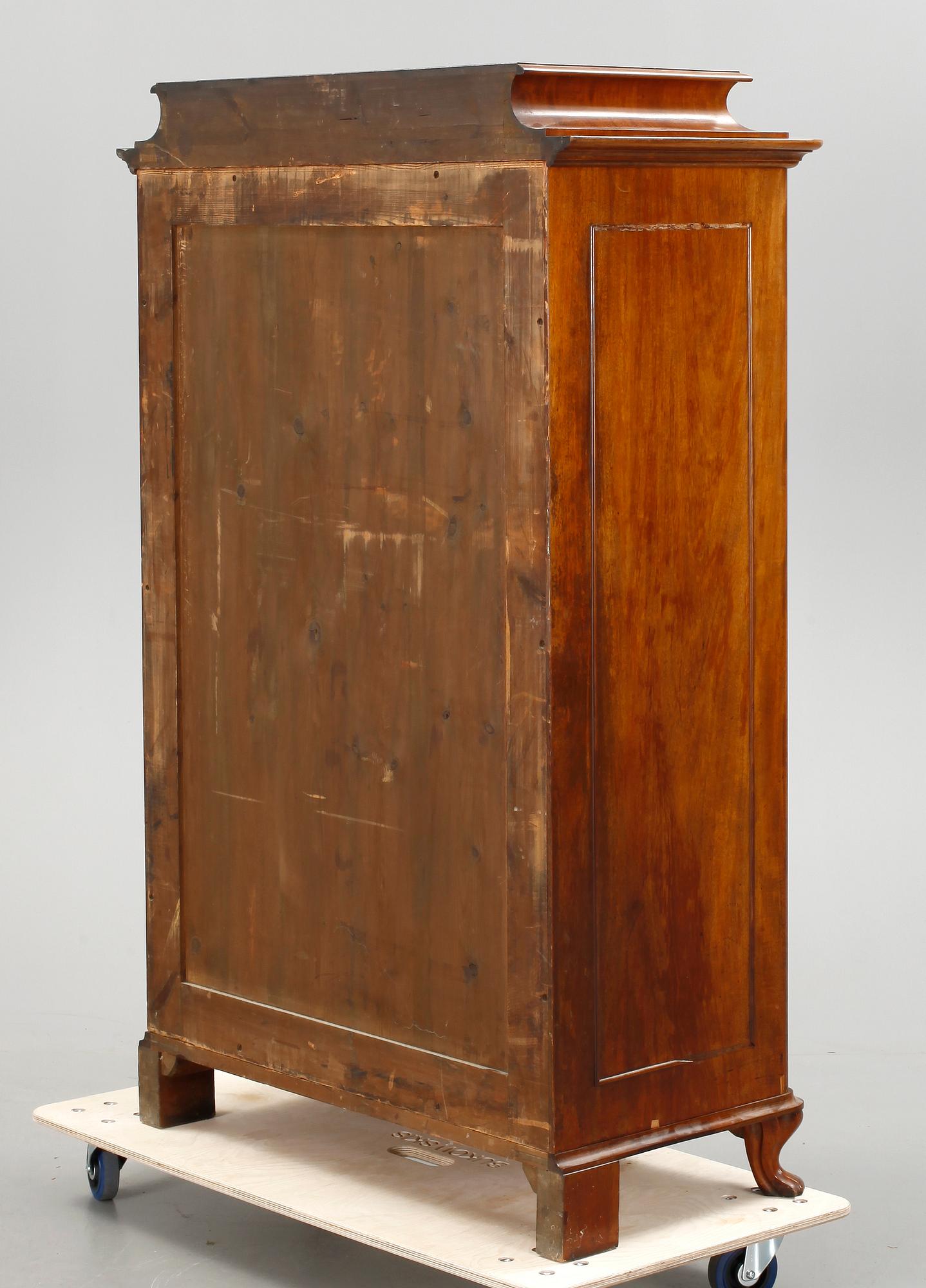 CHIFFONJÉ, 1800-tal.