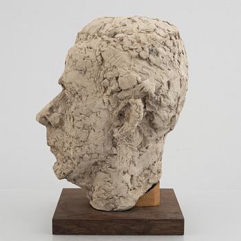 Arne Jones, portrait of a man.