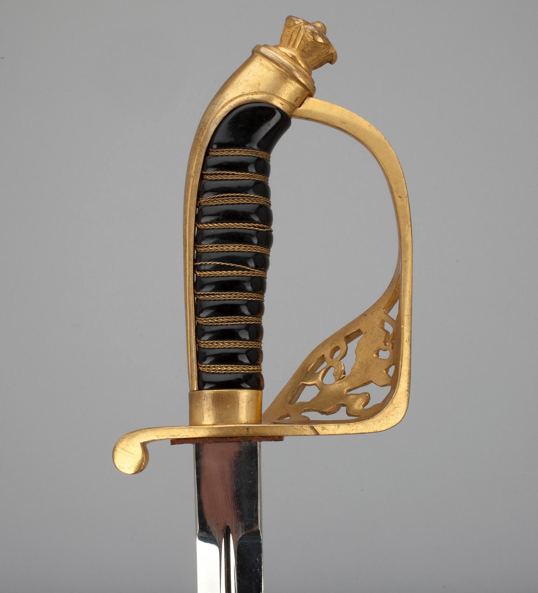 MIEKKA, Suomalainen jalkaväenupseerinmiekka M-1919.