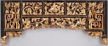 SNIDERIER, 2 stycken, trä. Kina 1900-tal.