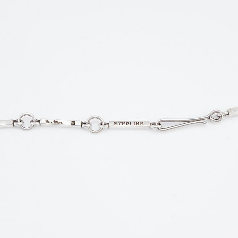 Wiwen Nilsson, hängsmycke, Lund 1943, sterling och bergkristall.