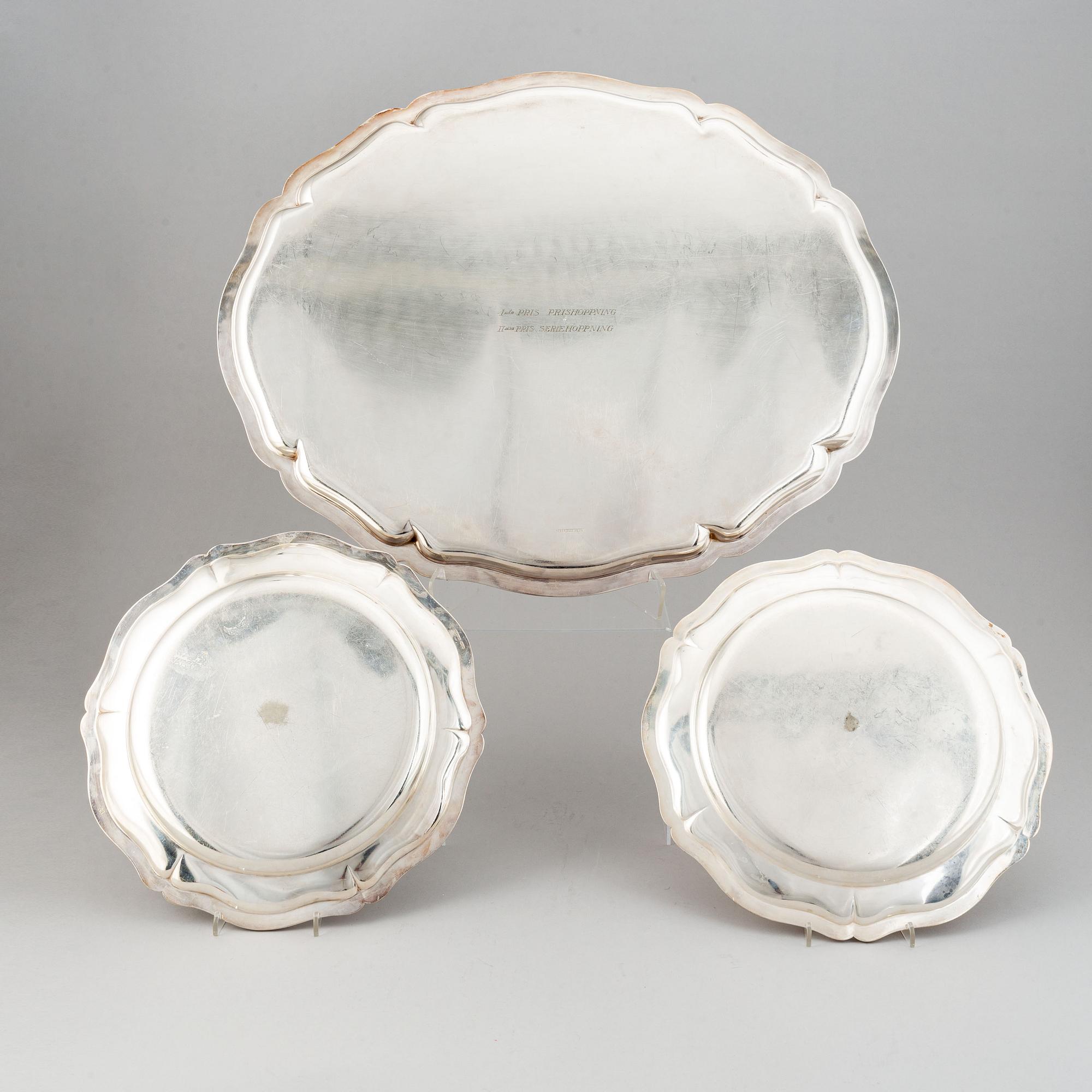 Bricka och Fat 2 st, nysliver, 1900-tal. Rokoko-stil.