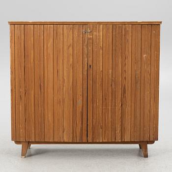 Göran Malmvall, skåp, modell "810", Karl Andersson & Söner, Huskvarna, 1950-tal.