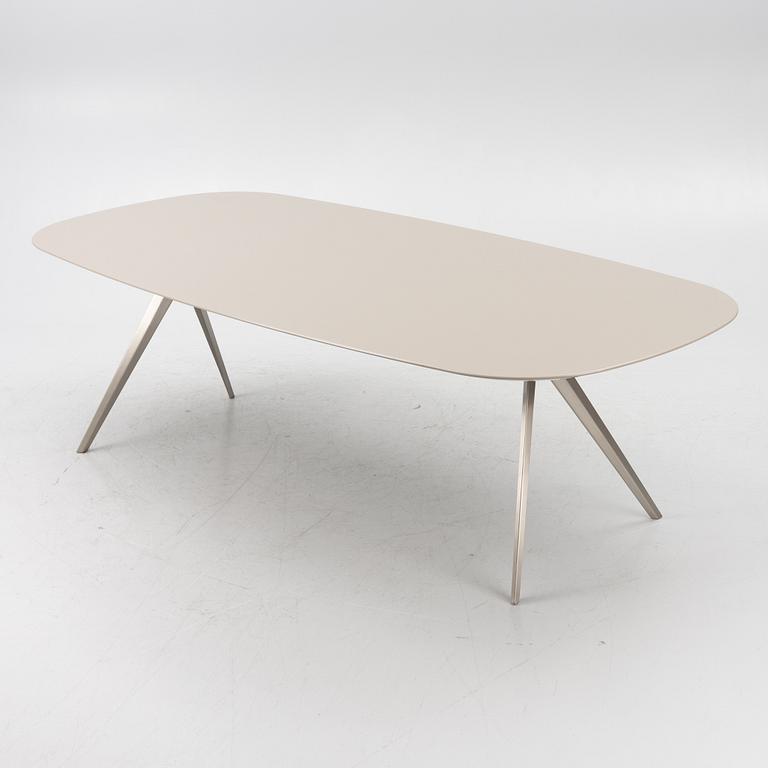 Antonio Citterio, dining table "Zefiro", Flexform, Italy, contemporary.