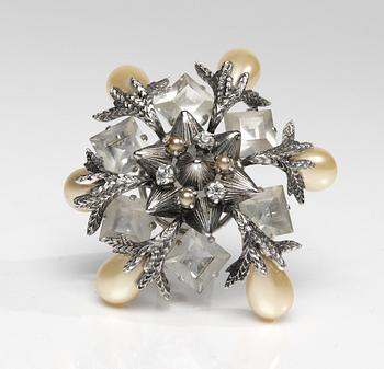 1161. BROSCH, Christian Dior.