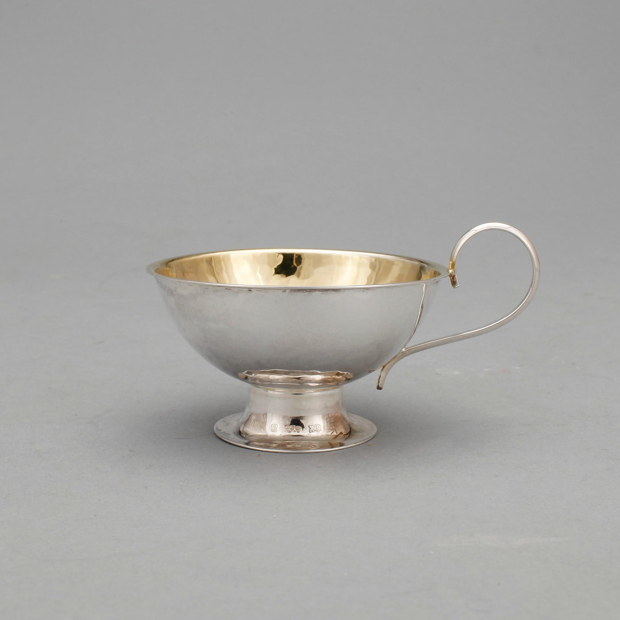 PUNCHMUGGAR, 17 st, silver GAB samt Cson, 1900-talets andra hälft / slut. Total vikt ca 606 g.