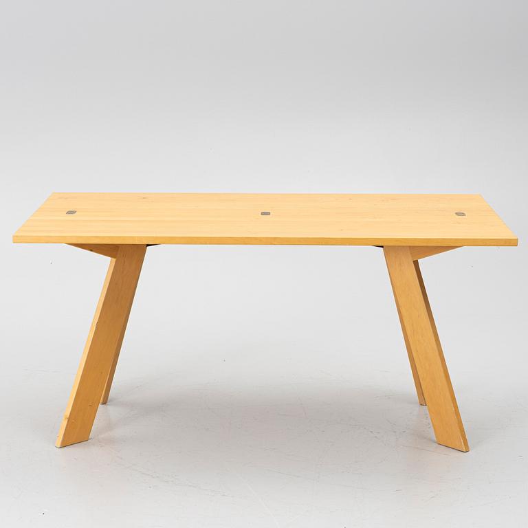 Börge Lindau & Bo Lindekrantz, A 'Simsalabim' table, Blå Station, ca 2000.