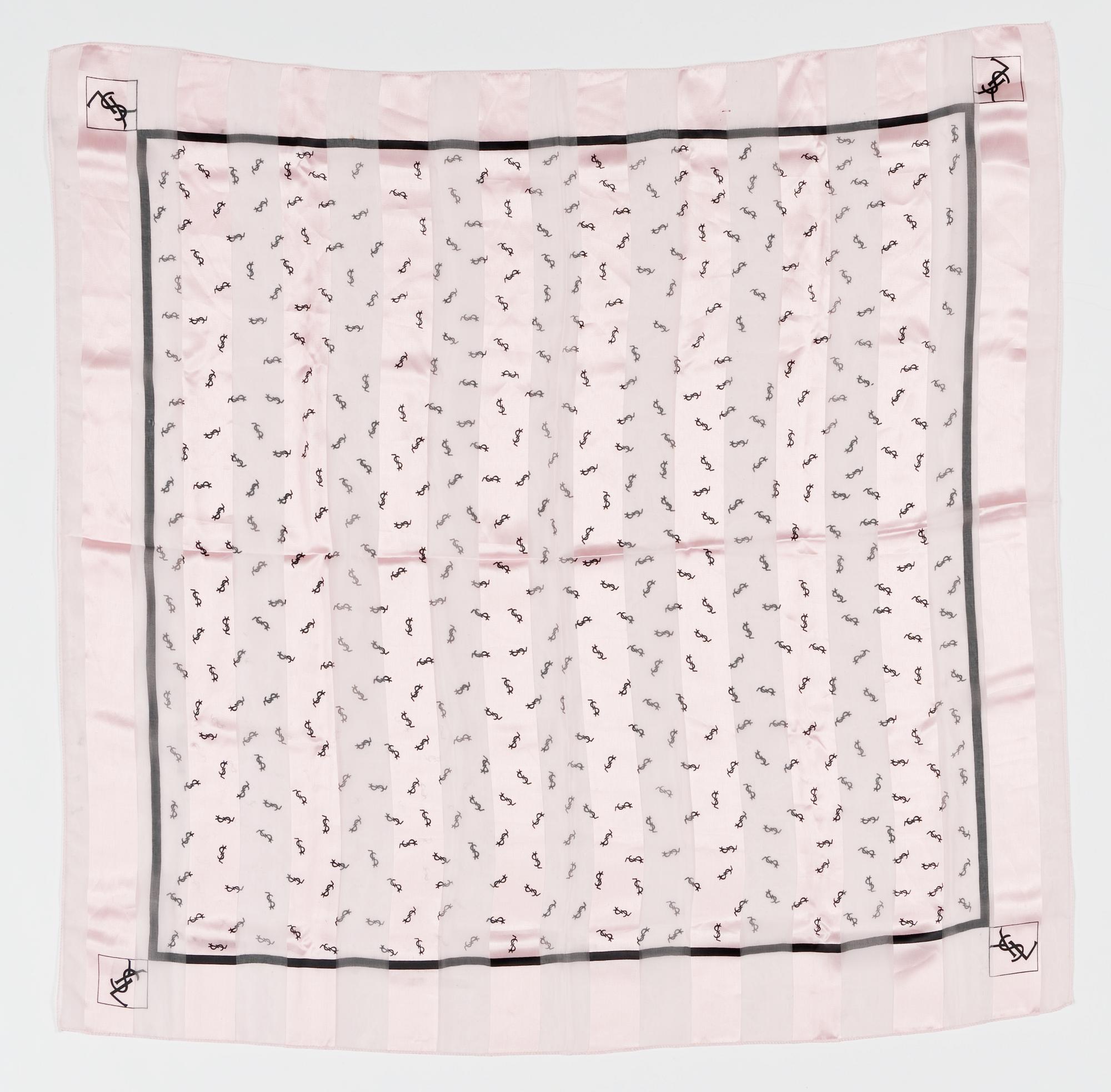 SCARF, Yves Saint Laurent.
