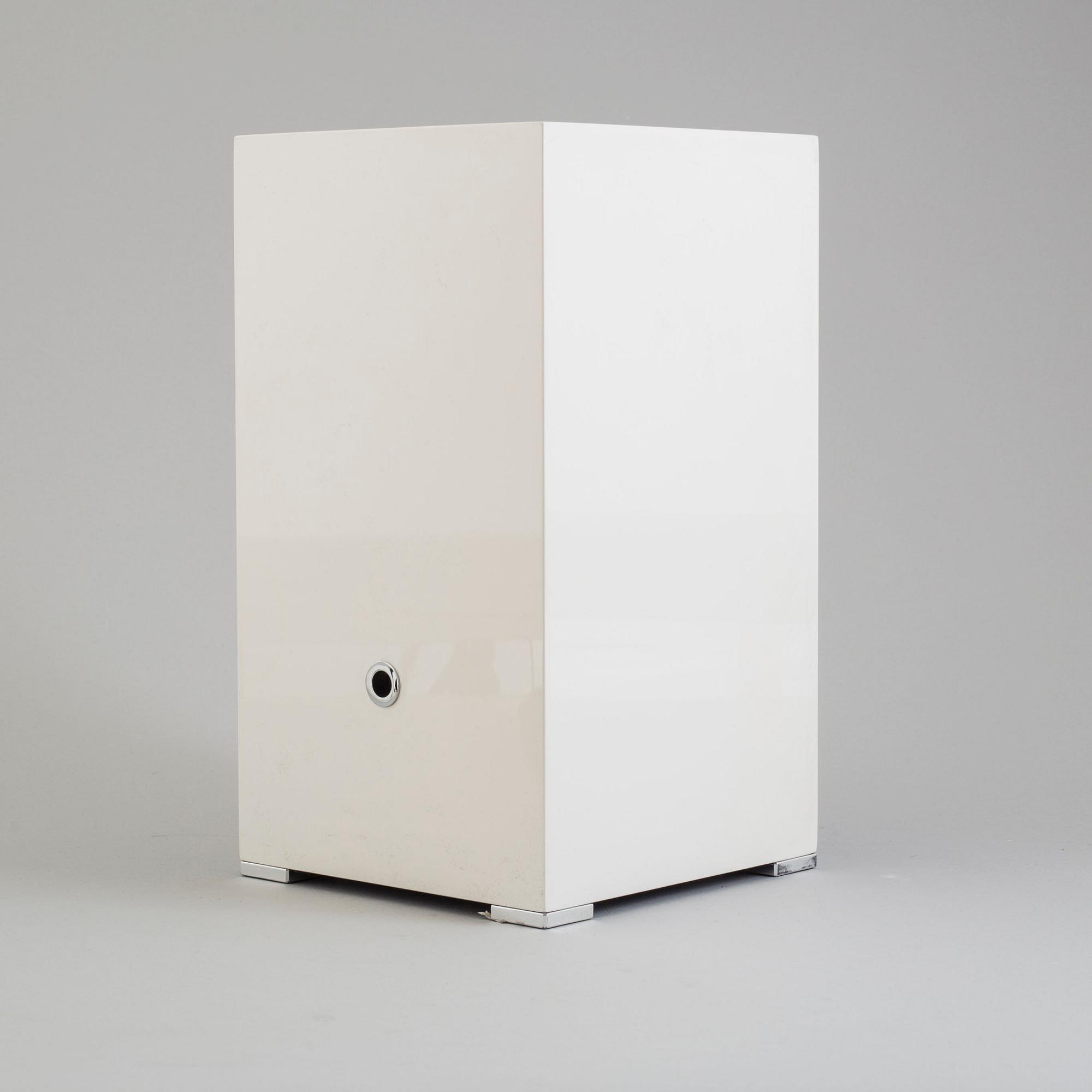 MODALO, winder, ca 18 x 18 x 22 cm.