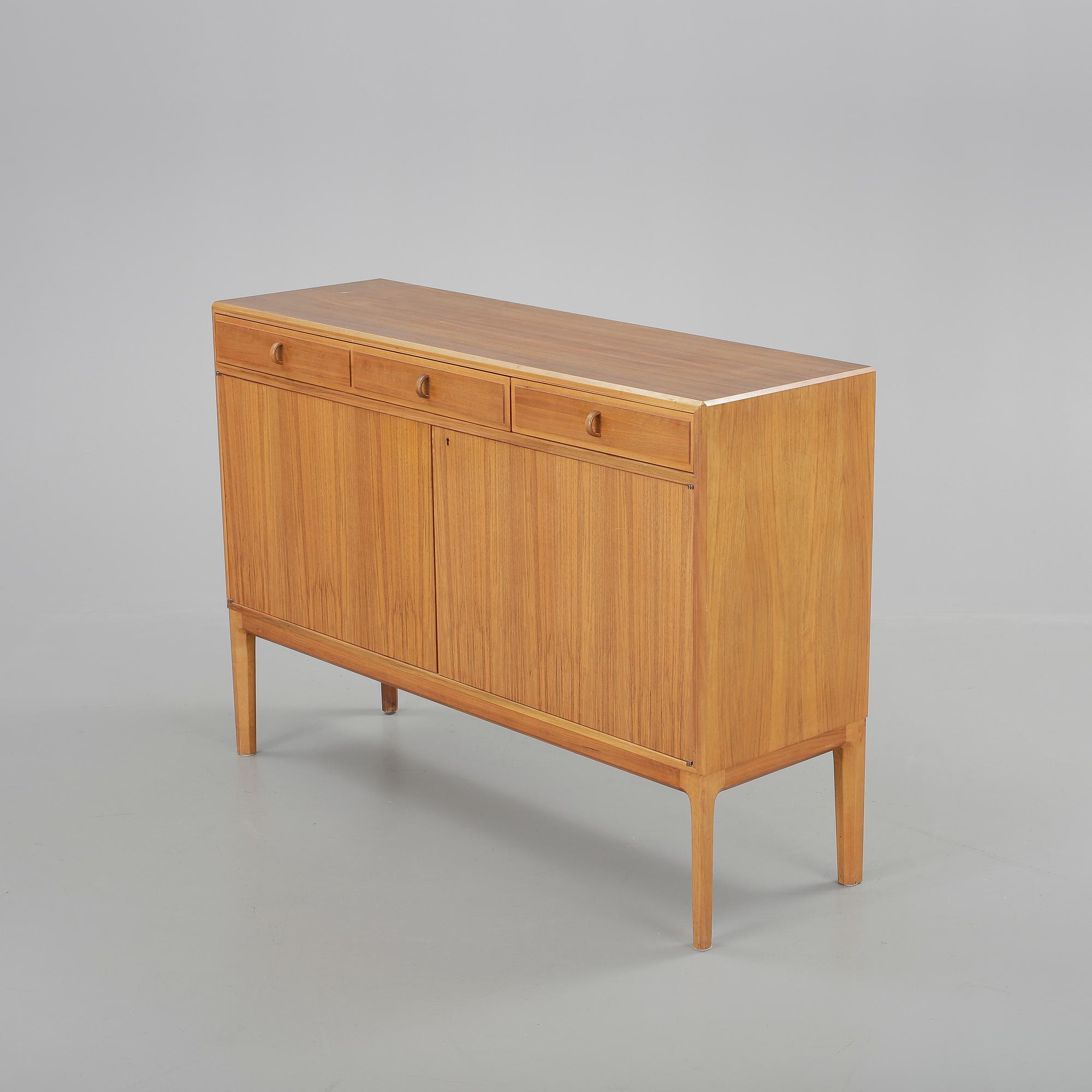 SIDEBOARD/SKÄNK, 1900-tal.
