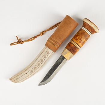 A reindeer horn knife by Per Blind, signed.