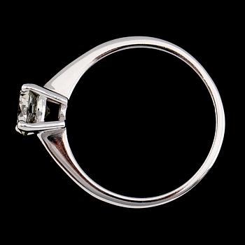 RING, 18 k vitguld, solitär briljantslipad diamant 1.01 ct.