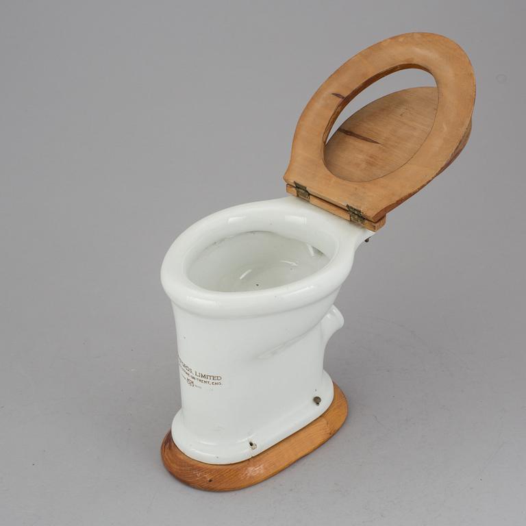 MODELLTOALETT, porslin, Twyfords limited, 1900-talets början.