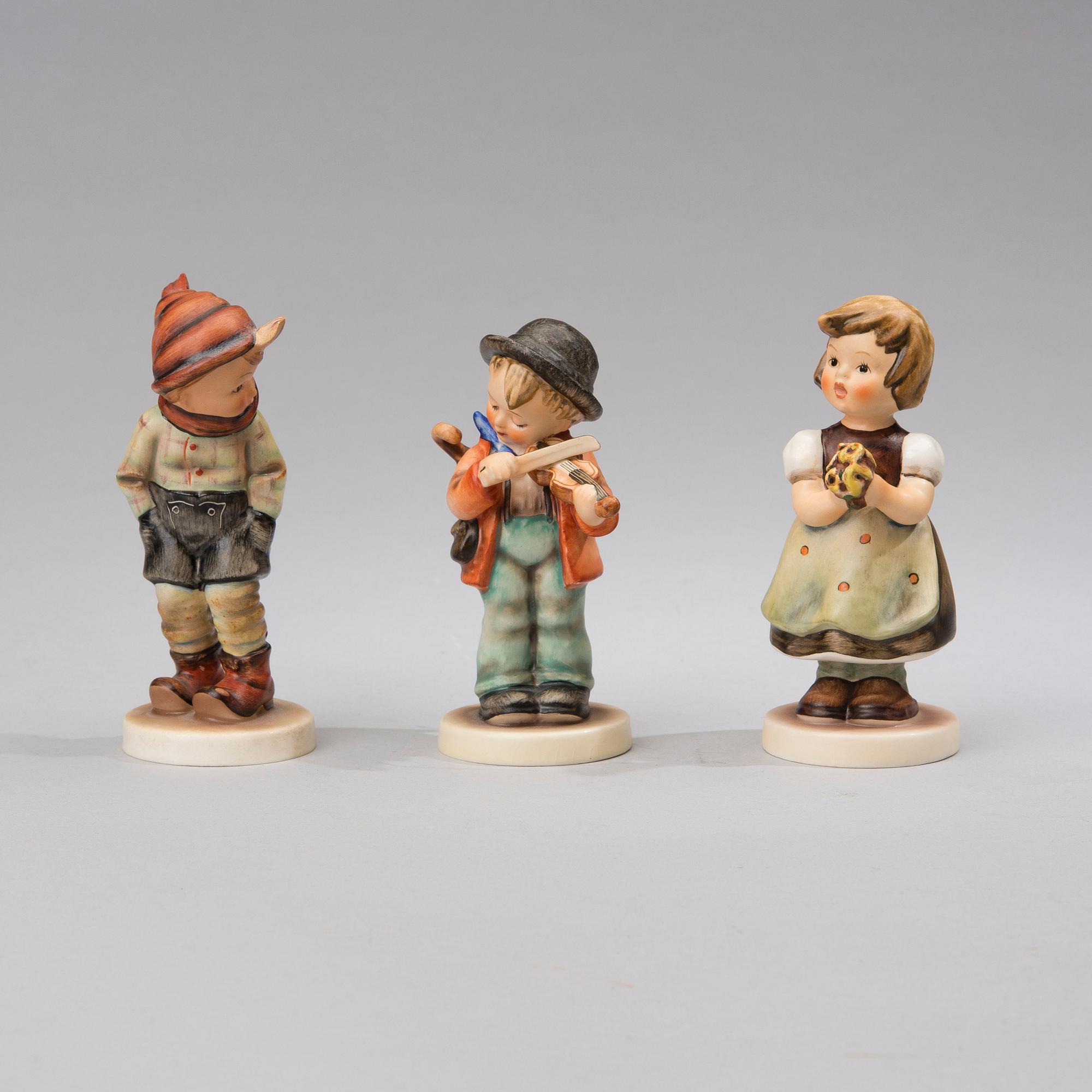 FIGURINER, 3 st, porslin, MJ Hummel, W. Goebel Porzellanfabrik, Tyskland.